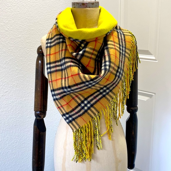 Burberry Accessories - NWOT Burberry “Brand New” Cashmere double sided triangle scarf 63 x 44 x 45 inch